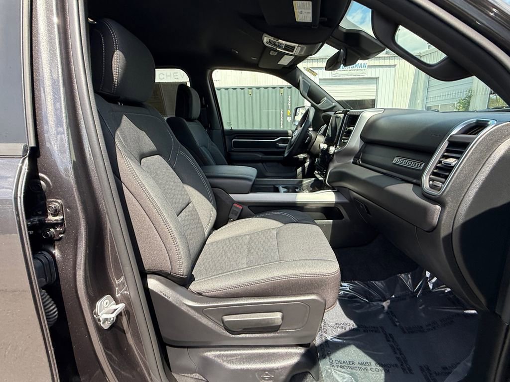 Used 2025 RAM 1500 Big Horn AWD/4WD image 26