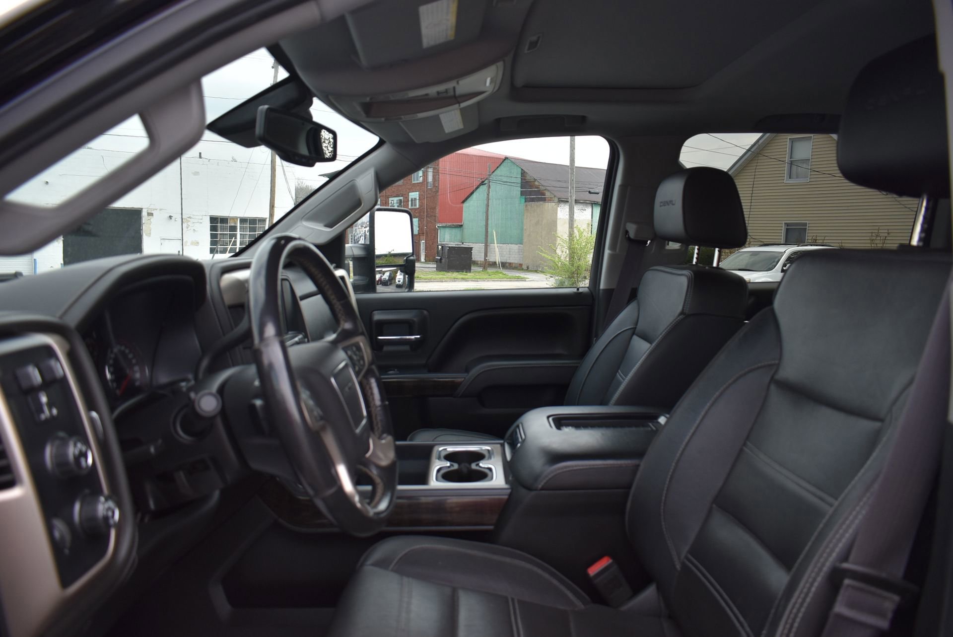 Used 2016 GMC Sierra 3500 Denali w/ Duramax Plus Package image 17