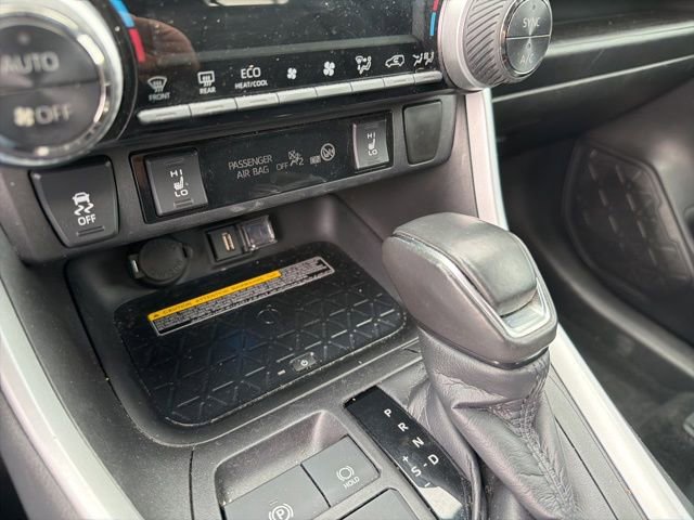 Used 2021 Toyota RAV4 XSE AWD/4WD image 19