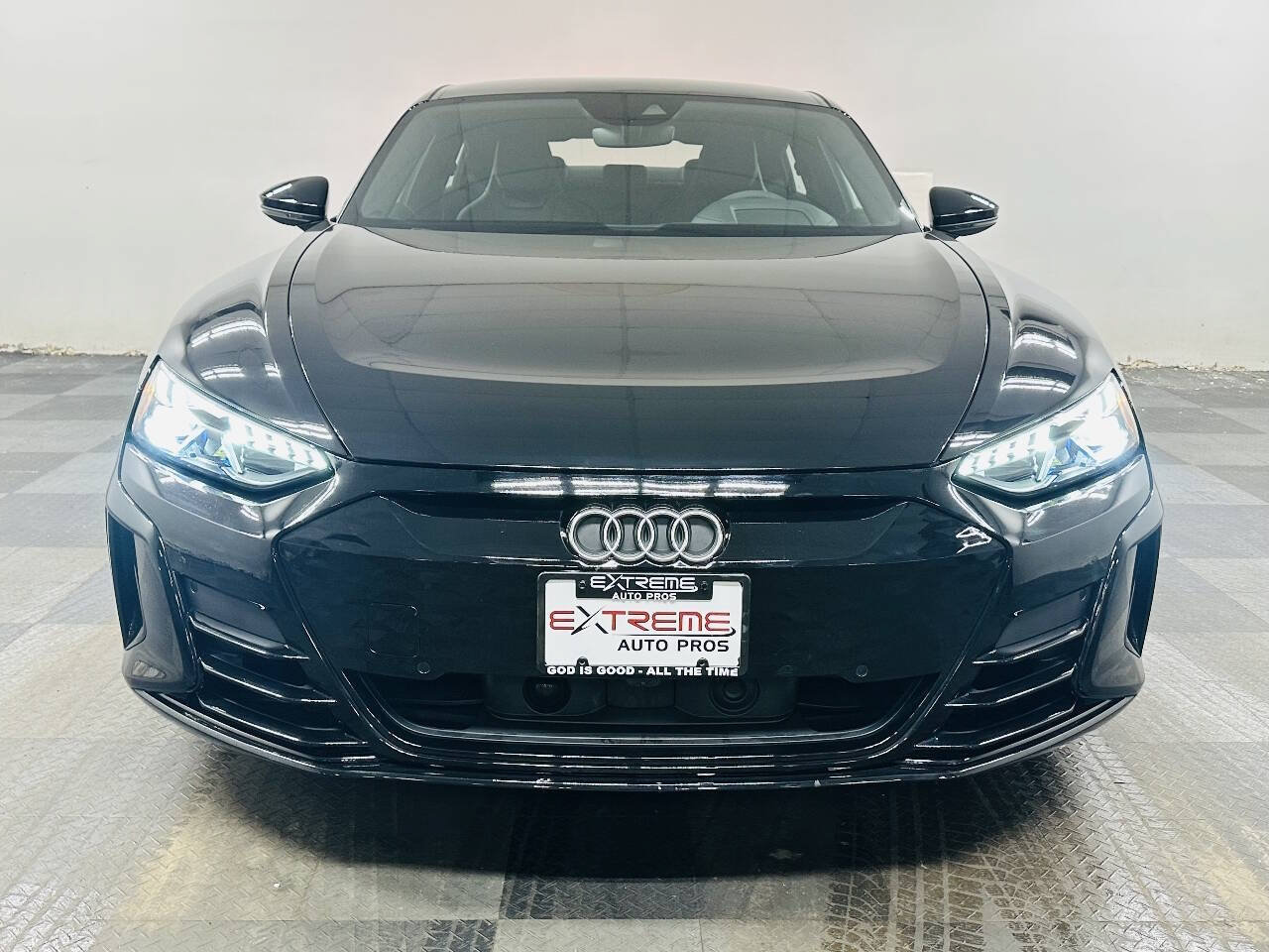 Used 2022 Audi e-tron GT Premium Plus AWD/4WD image 2