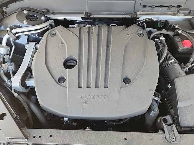 New 2025 Volvo XC60 B5 Core w/ Protection Package Premier image 16
