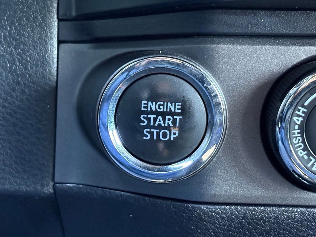 Used 2019 Toyota Tacoma TRD Off-Road image 32