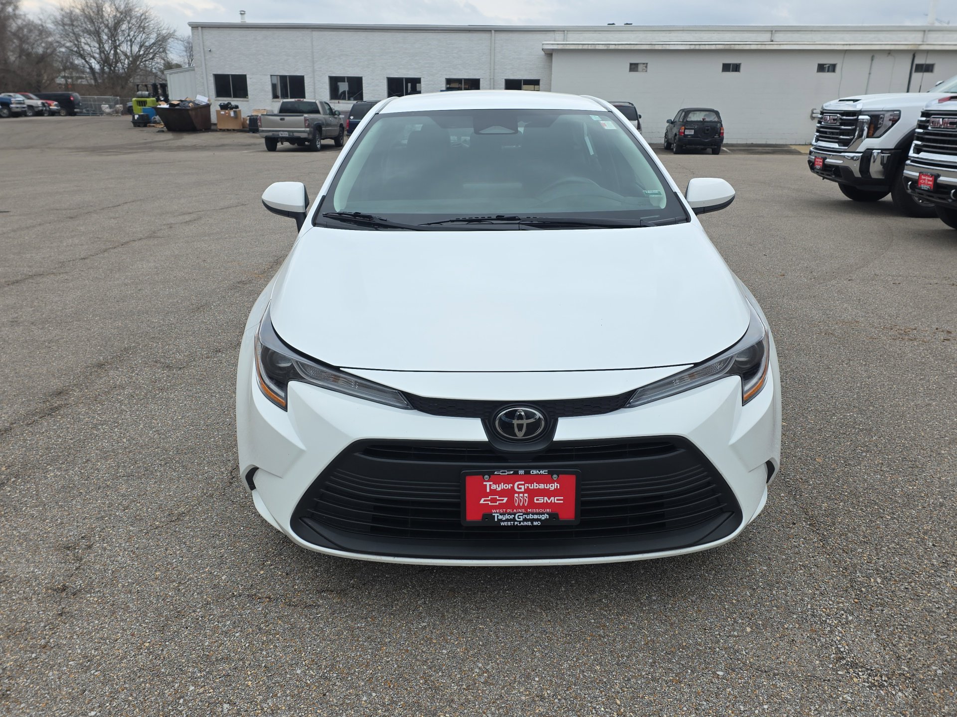 Used 2024 Toyota Corolla LE image 3