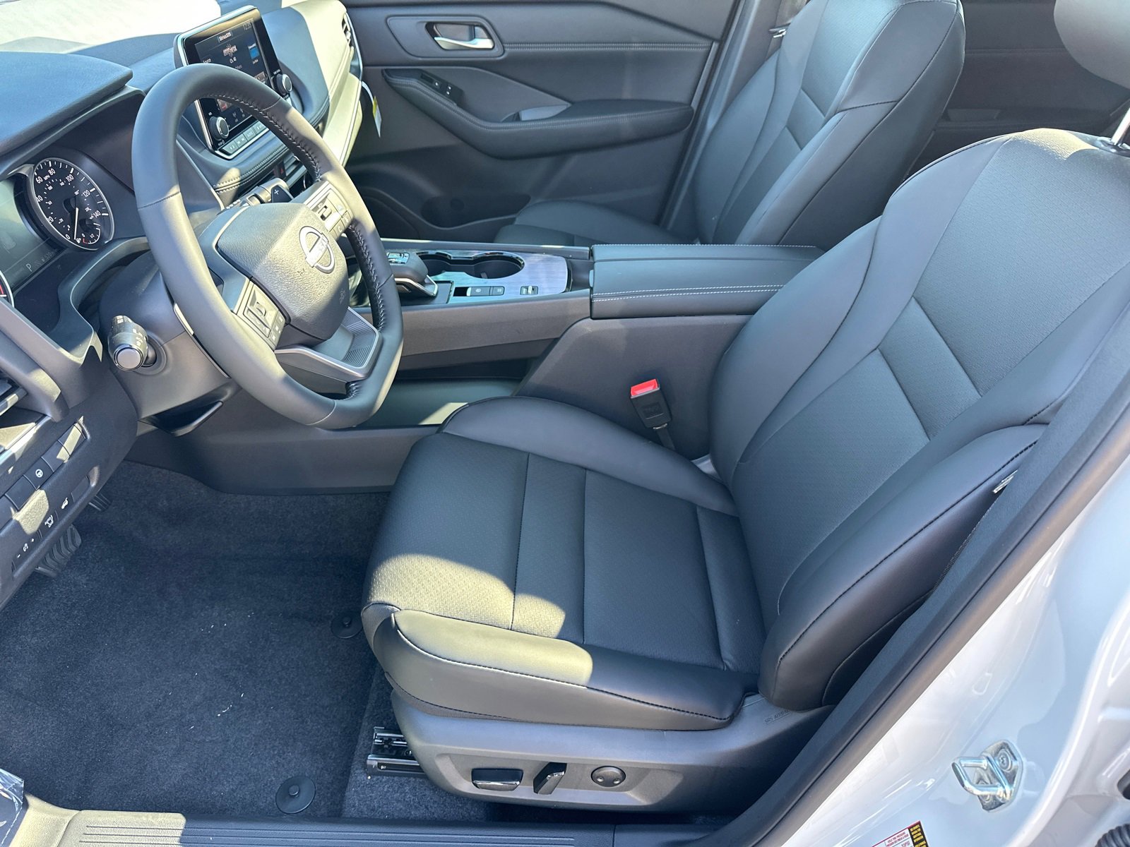 New 2026 Nissan Rogue SV w/ SV Premium Package image 9