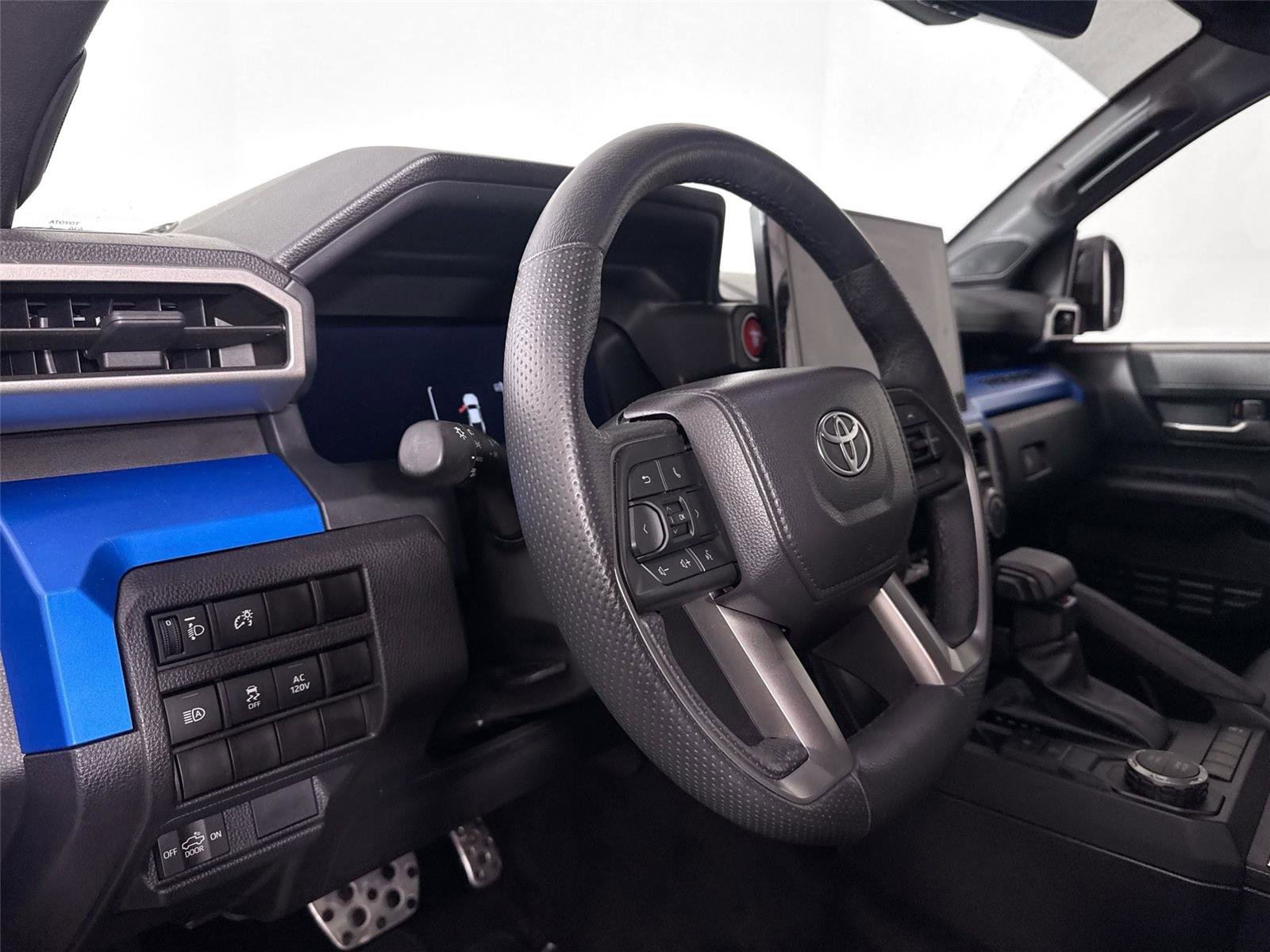 Used 2024 Toyota Tacoma TRD Sport image 13