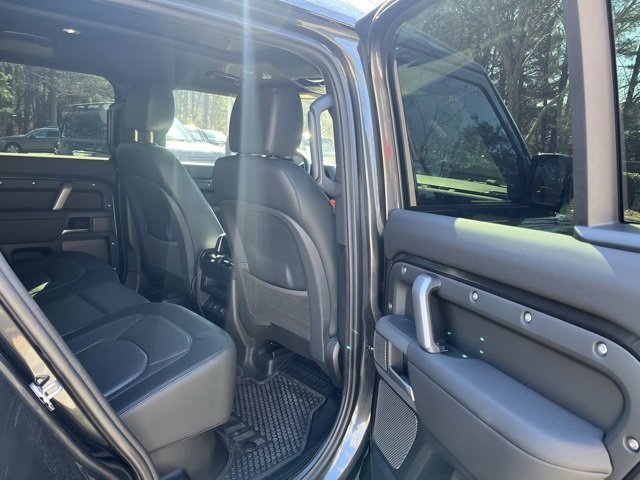Certified 2024 Land Rover Defender 110 X-Dynamic SE image 12