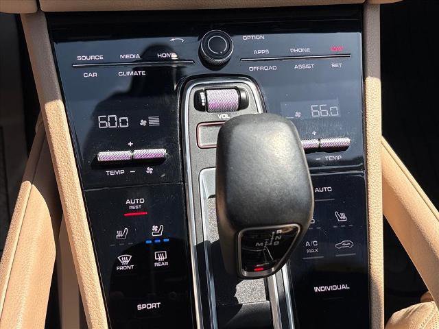 Used 2020 Porsche Cayenne image 15