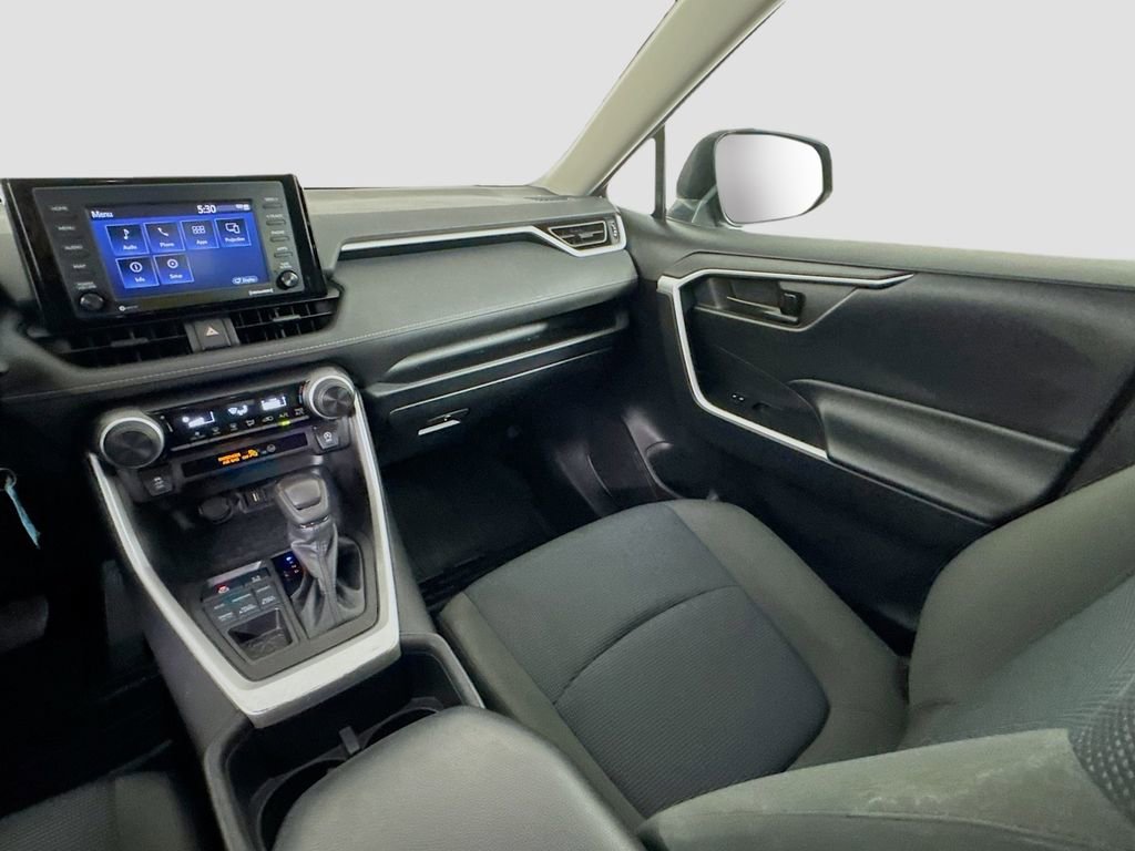 Used 2022 Toyota RAV4 LE image 21