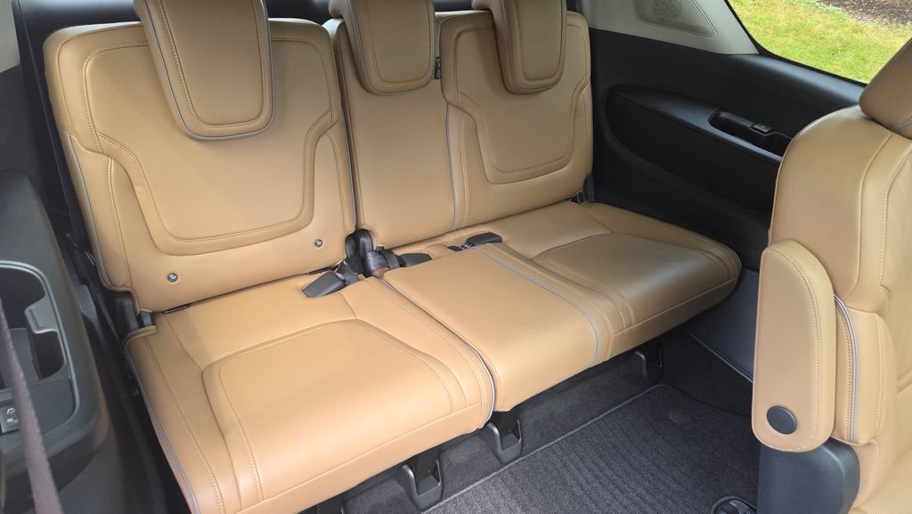 New 2027 INFINITI QX80 Luxe w/ Cargo Package AWD/4WD image 13