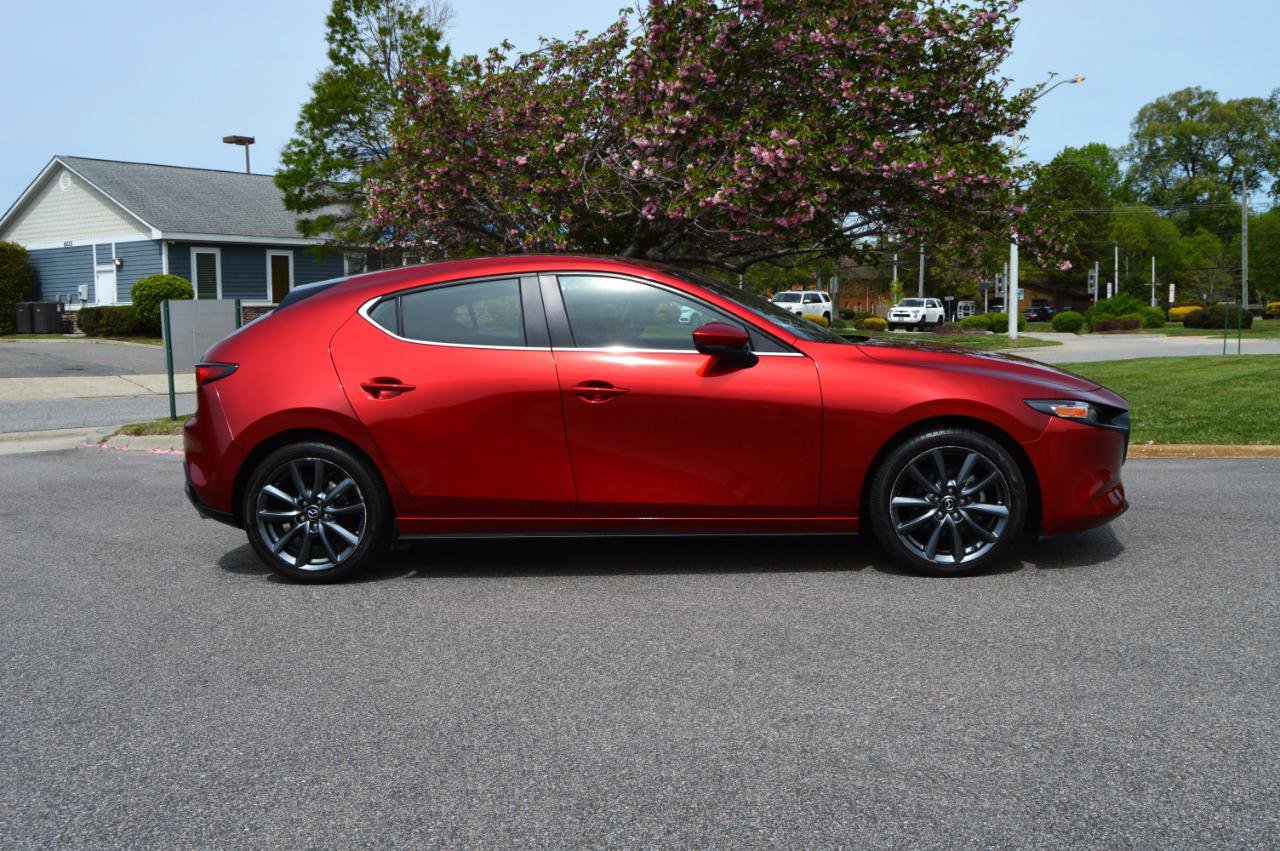 Used 2023 MAZDA MAZDA3 s FWD image 7