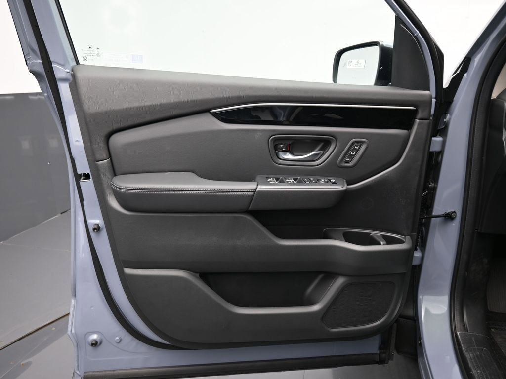New 2025 Honda Pilot Touring image 30