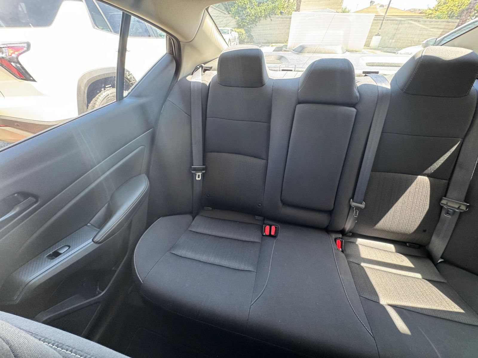 Used 2025 Nissan Altima 2.5 SV FWD image 40