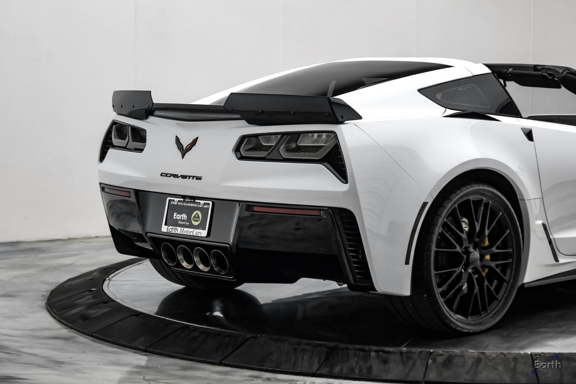 Used 2016 Chevrolet Corvette Z06 w/ 2LZ Preferred Equipment Group RWD image 23