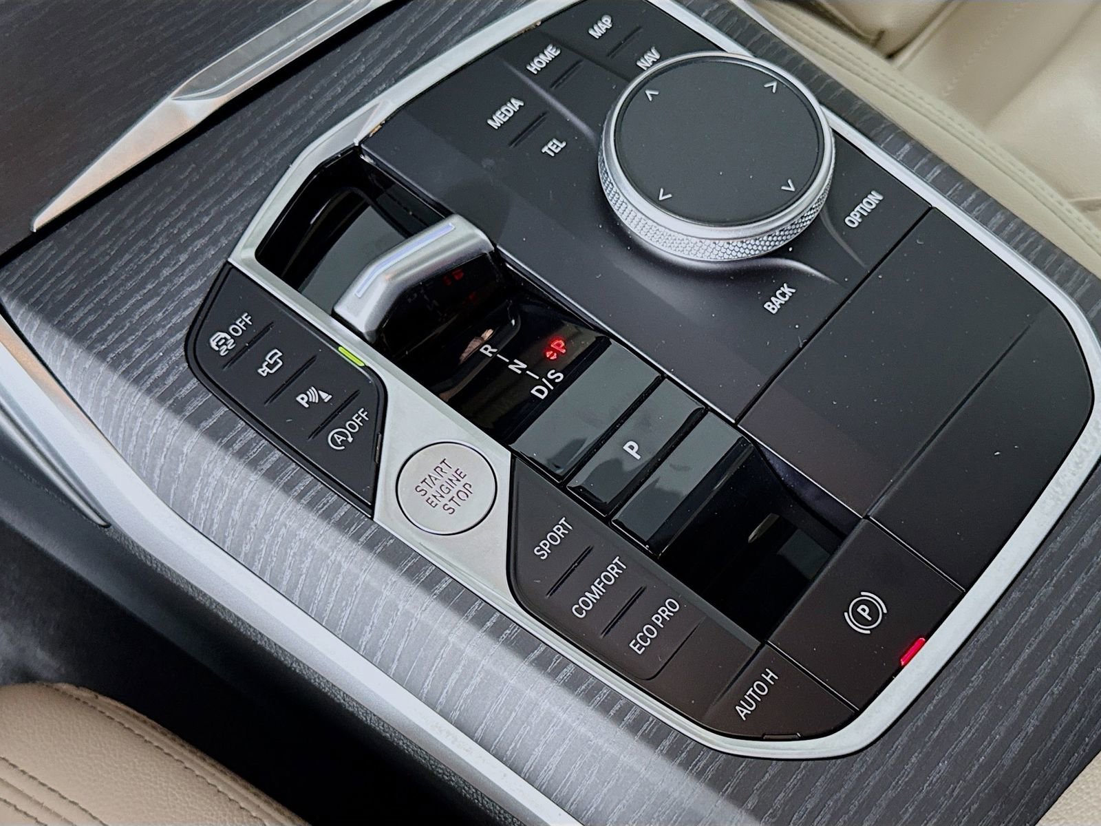 Used 2025 BMW M340i w/ Premium Package image 17