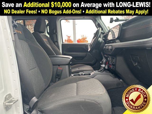 Used 2024 Jeep Gladiator Mojave w/ Technology Group image 17