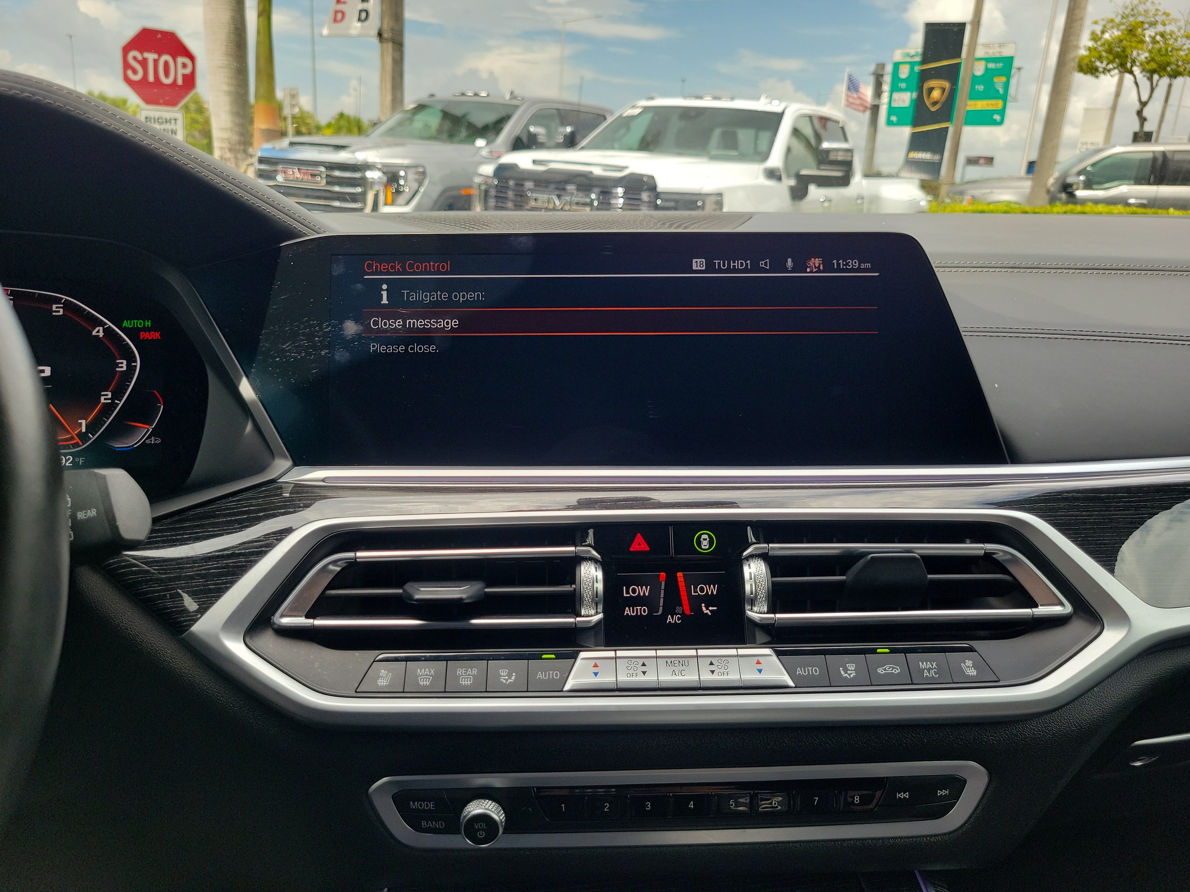 Used 2022 BMW X7 M50i w/ Dynamic Handling Package AWD/4WD image 24