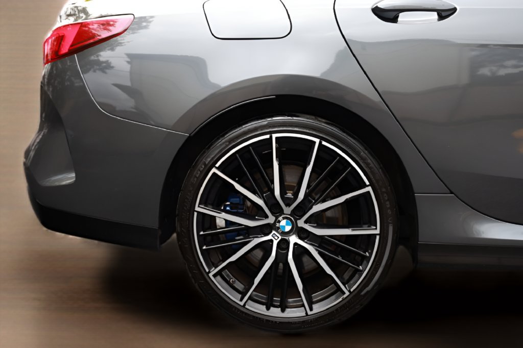 Used 2021 BMW M235i xDrive Gran Coupe w/ M Enhanced Package AWD/4WD image 19
