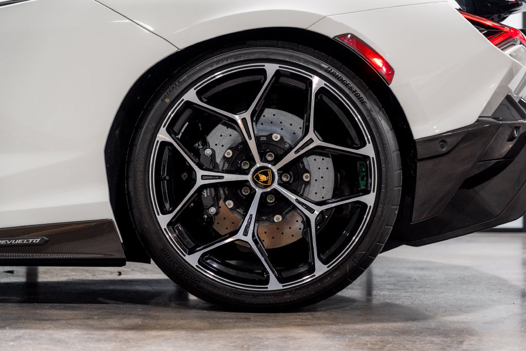 Used 2025 Lamborghini Revuelto AWD/4WD image 79