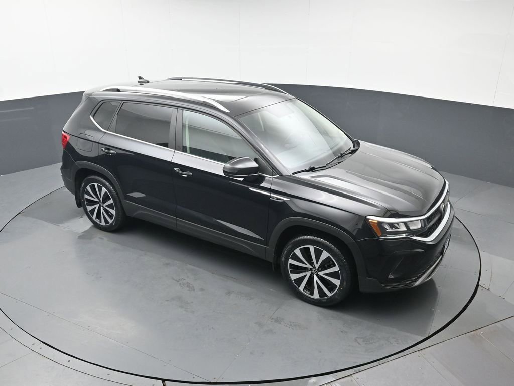 Used 2022 Volkswagen Taos SE w/ Panoramic Sunroof Package image 44