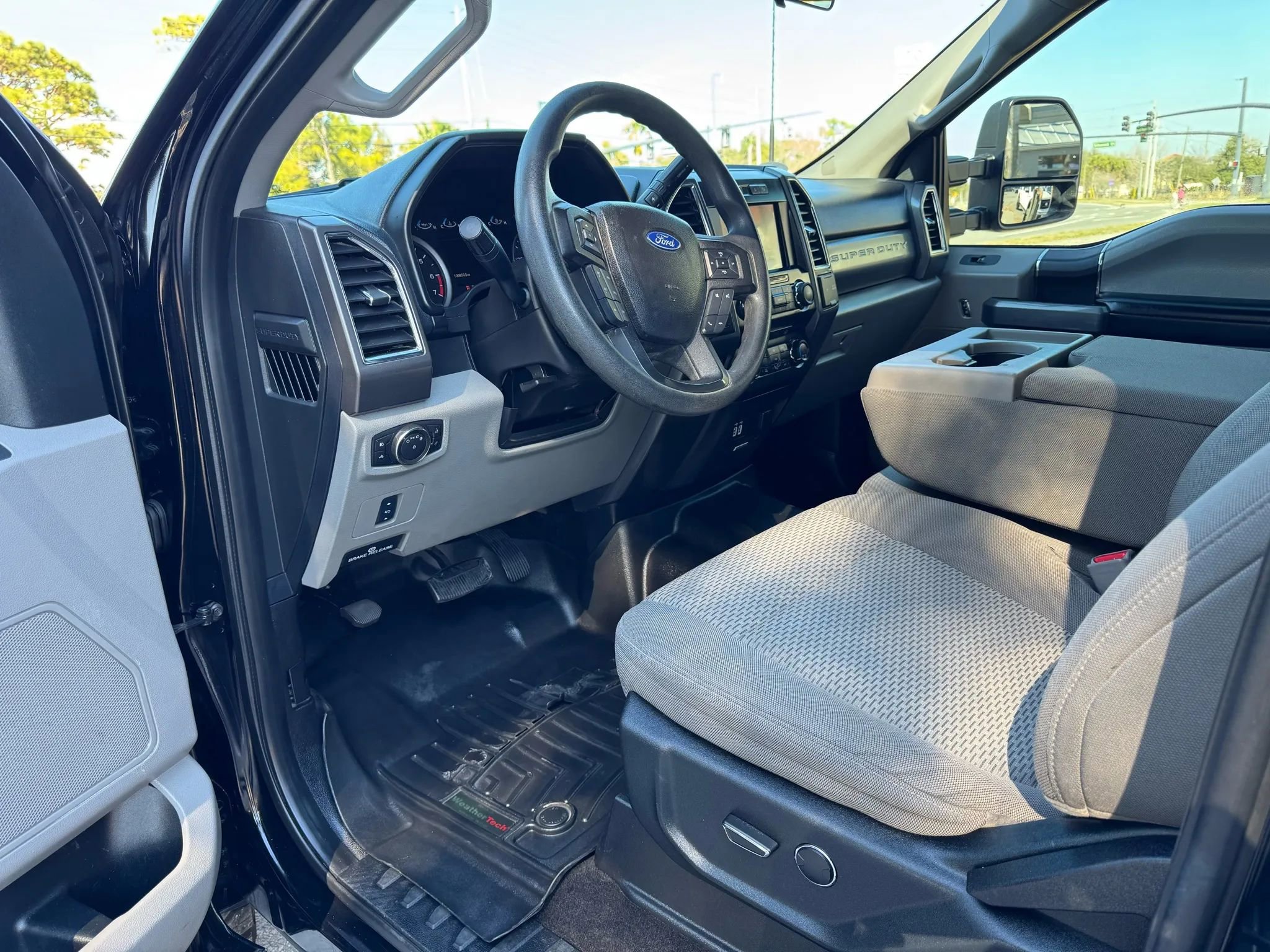 Used 2017 Ford F250 XLT w/ XLT Value Package image 8