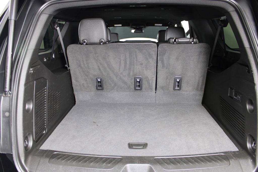 Used 2023 Chevrolet Suburban LT w/ Luxury Package AWD/4WD image 34