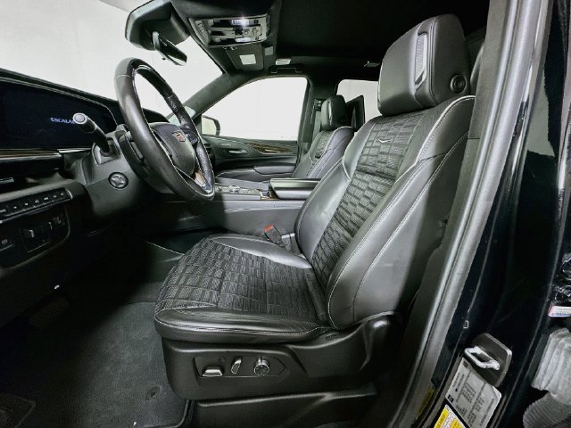 Certified 2024 Cadillac Escalade ESV Sport Platinum w/ LPO, ONYX Package AWD/4WD image 28