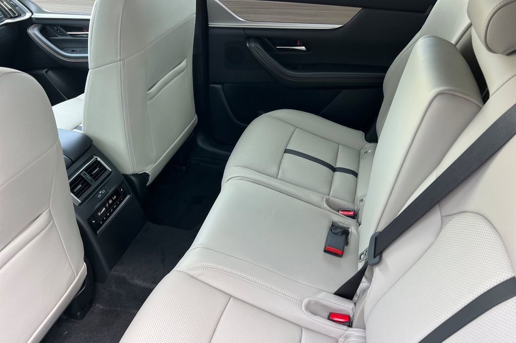 New 2026 MAZDA CX-90 Plug-In Hybrid w/ Preferred AWD/4WD image 13