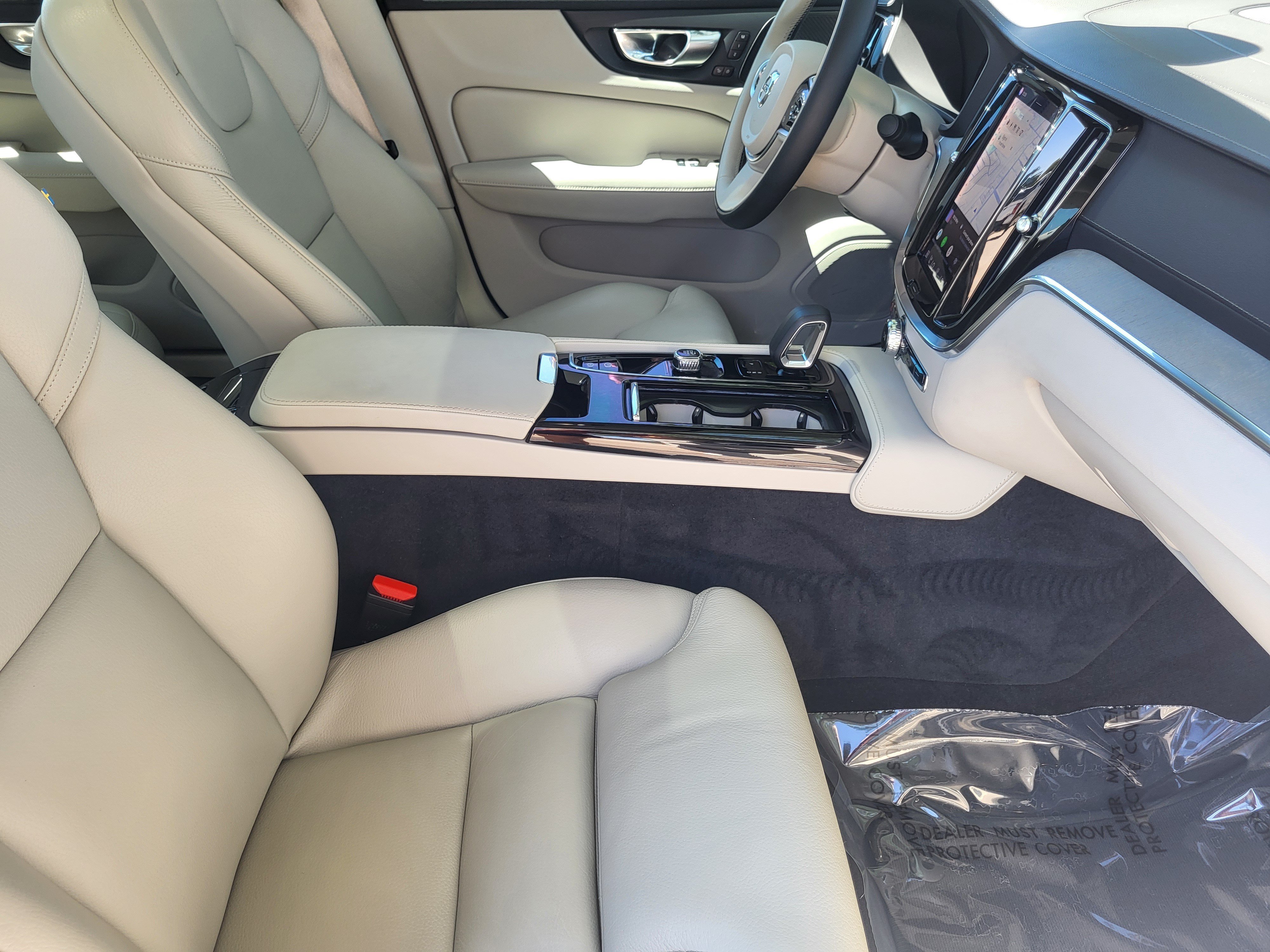 Certified 2023 Volvo S60 T8 Ultimate w/ Climate Package AWD/4WD image 11