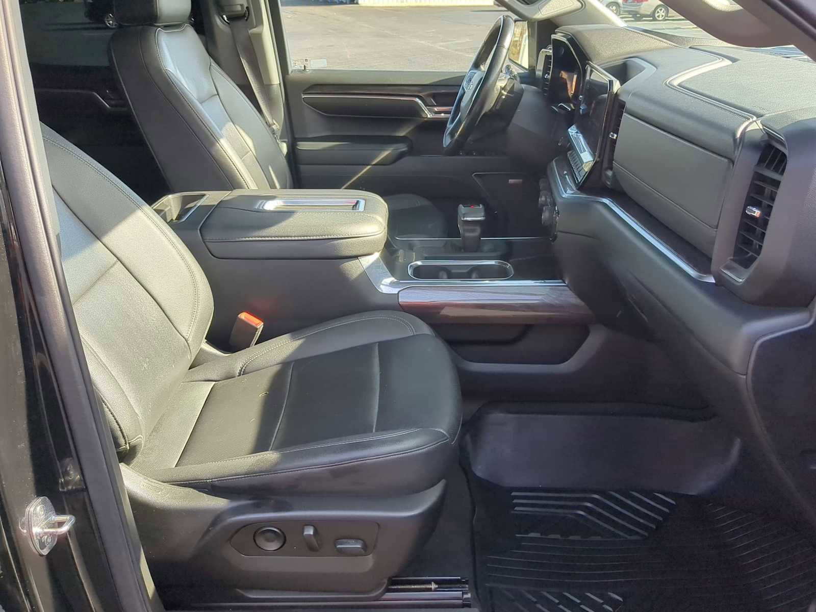 Used 2022 Chevrolet Silverado 1500 LTZ image 29