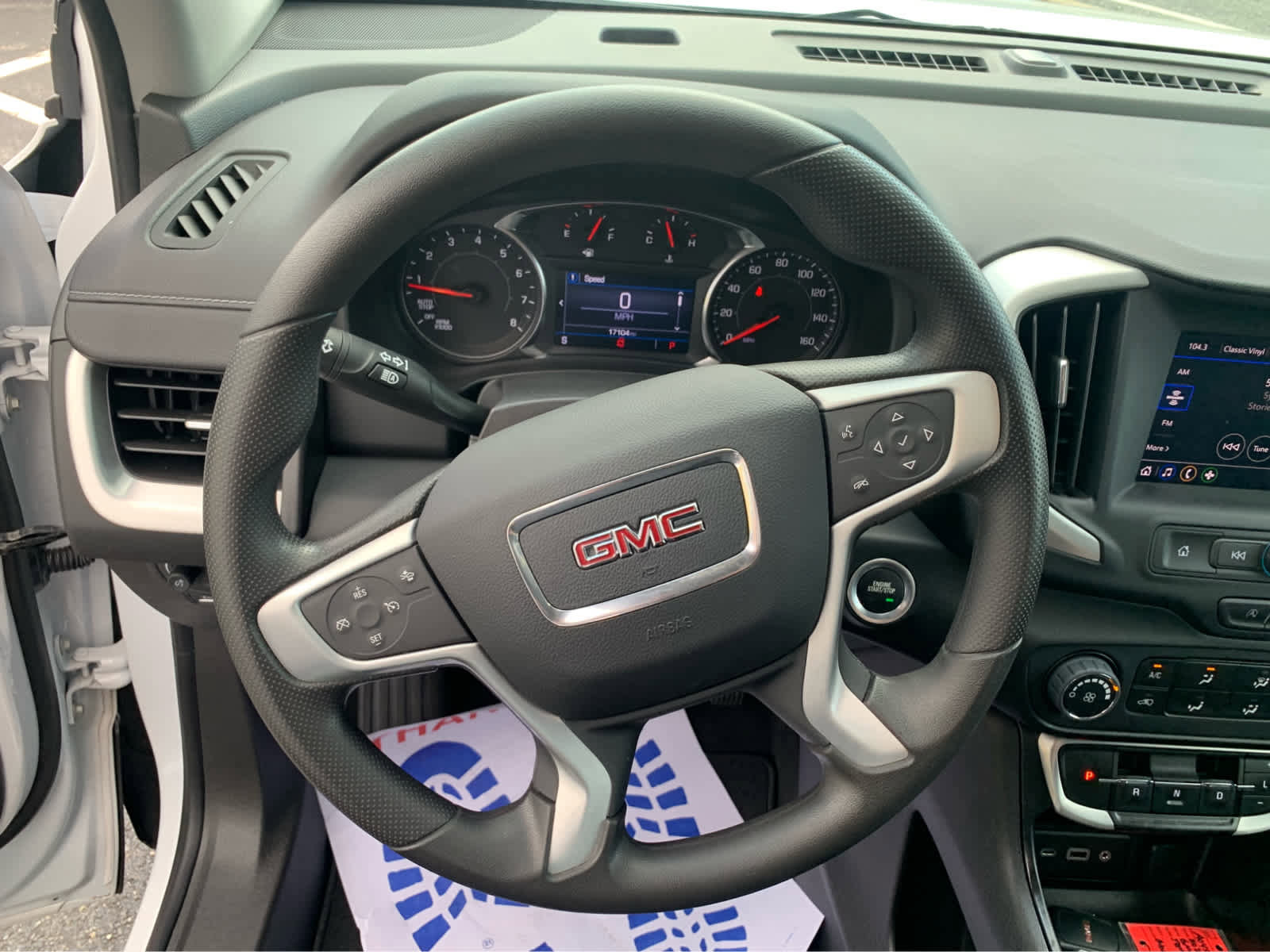 Used 2023 GMC Terrain SLE image 15