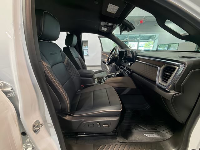 Used 2026 GMC Canyon Denali AWD/4WD image 13