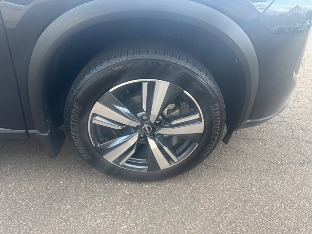 Used 2024 Nissan Rogue SL image 9