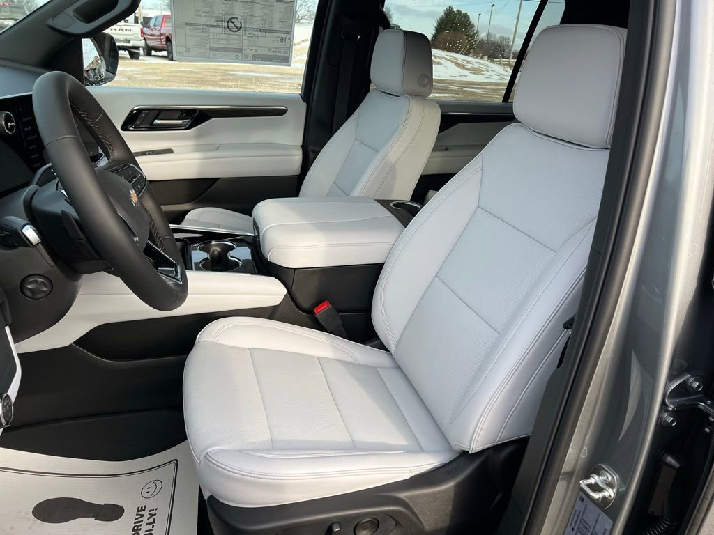 New 2026 Chevrolet Suburban Premier image 36