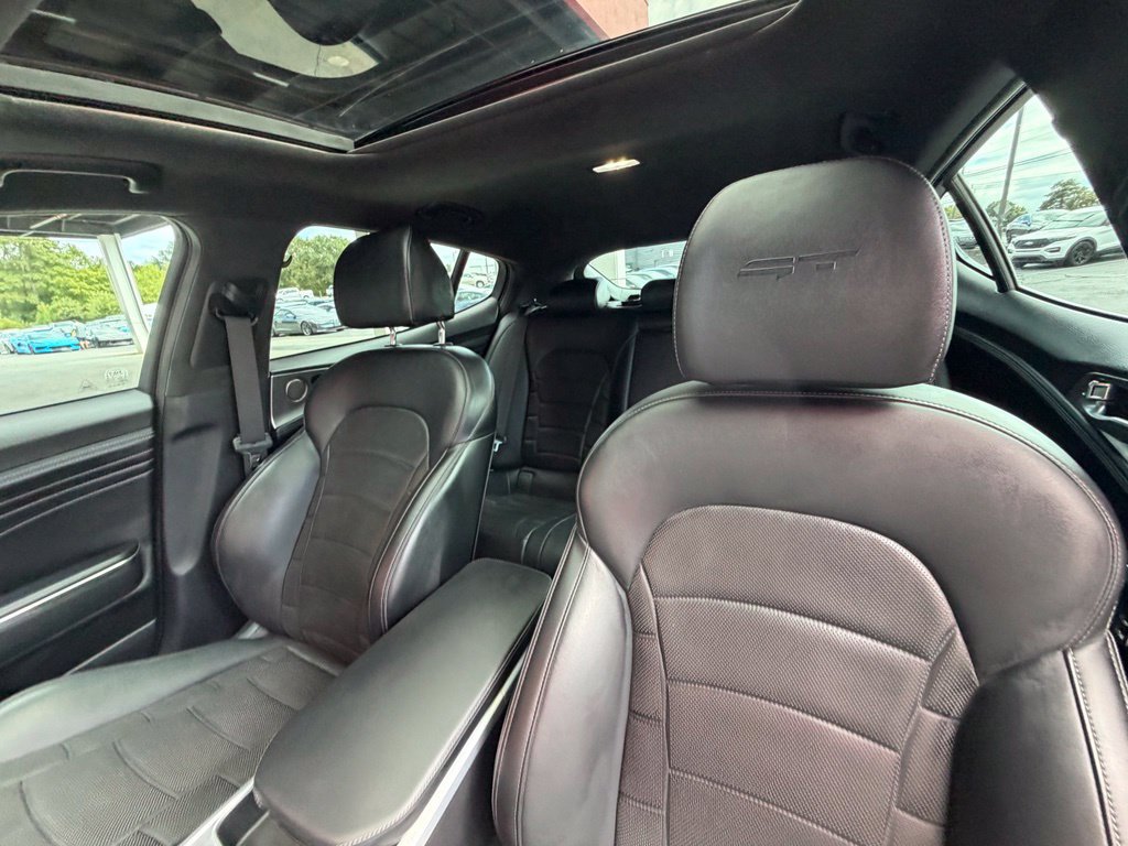 Used 2023 Kia Stinger GT2 image 25