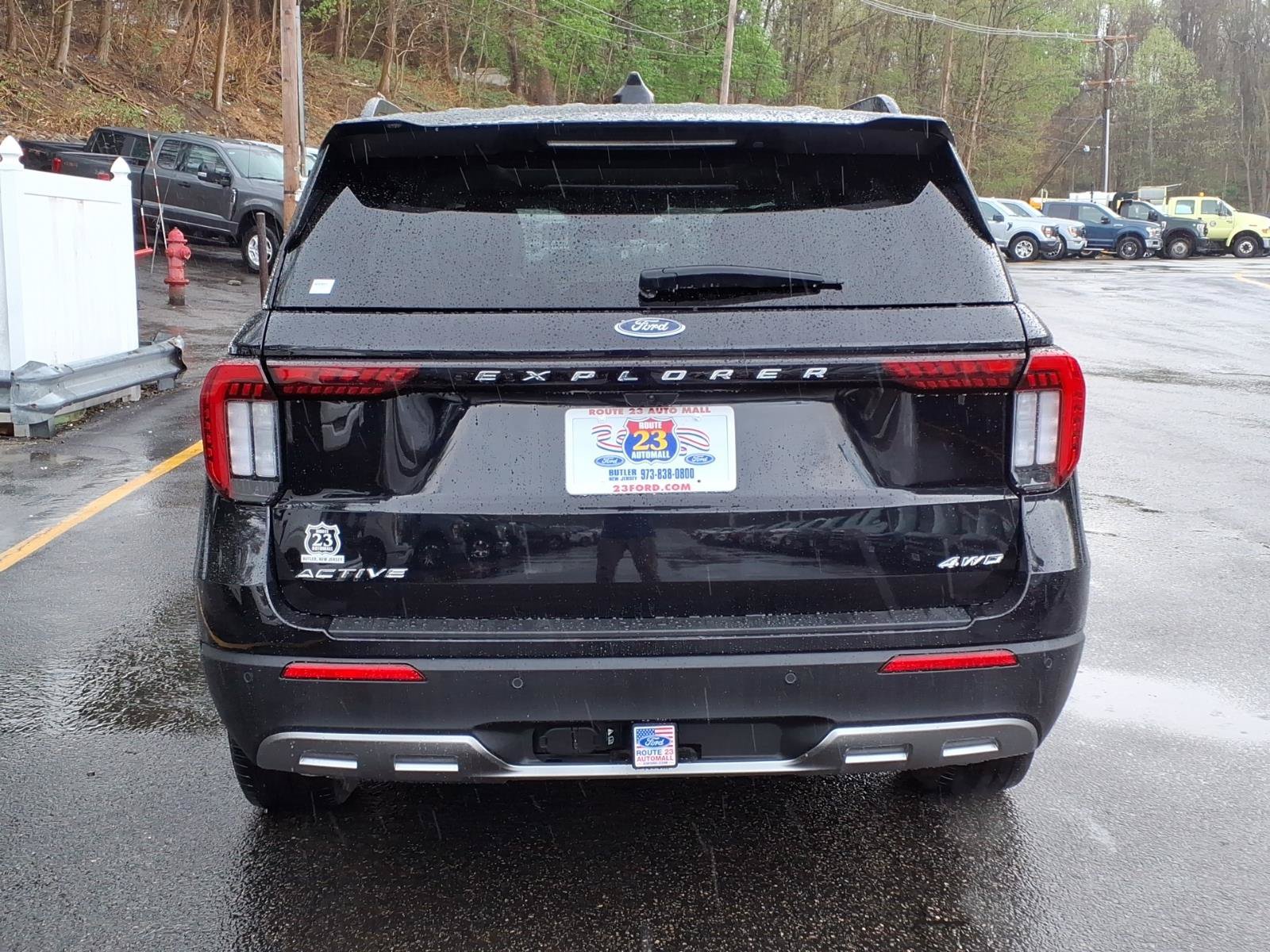 Certified 2025 Ford Explorer Active w/ Active Comfort Package AWD/4WD image 7