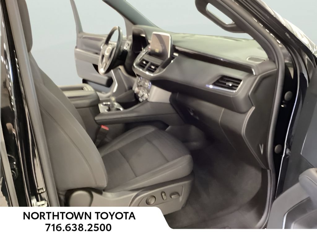 Used 2023 GMC Yukon SLE w/ Gmc Pro Safety Plus Package AWD/4WD image 10