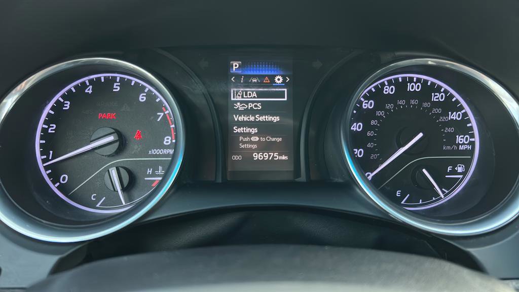 Used 2018 Toyota Camry SE w/ Moonroof Package FWD image 22