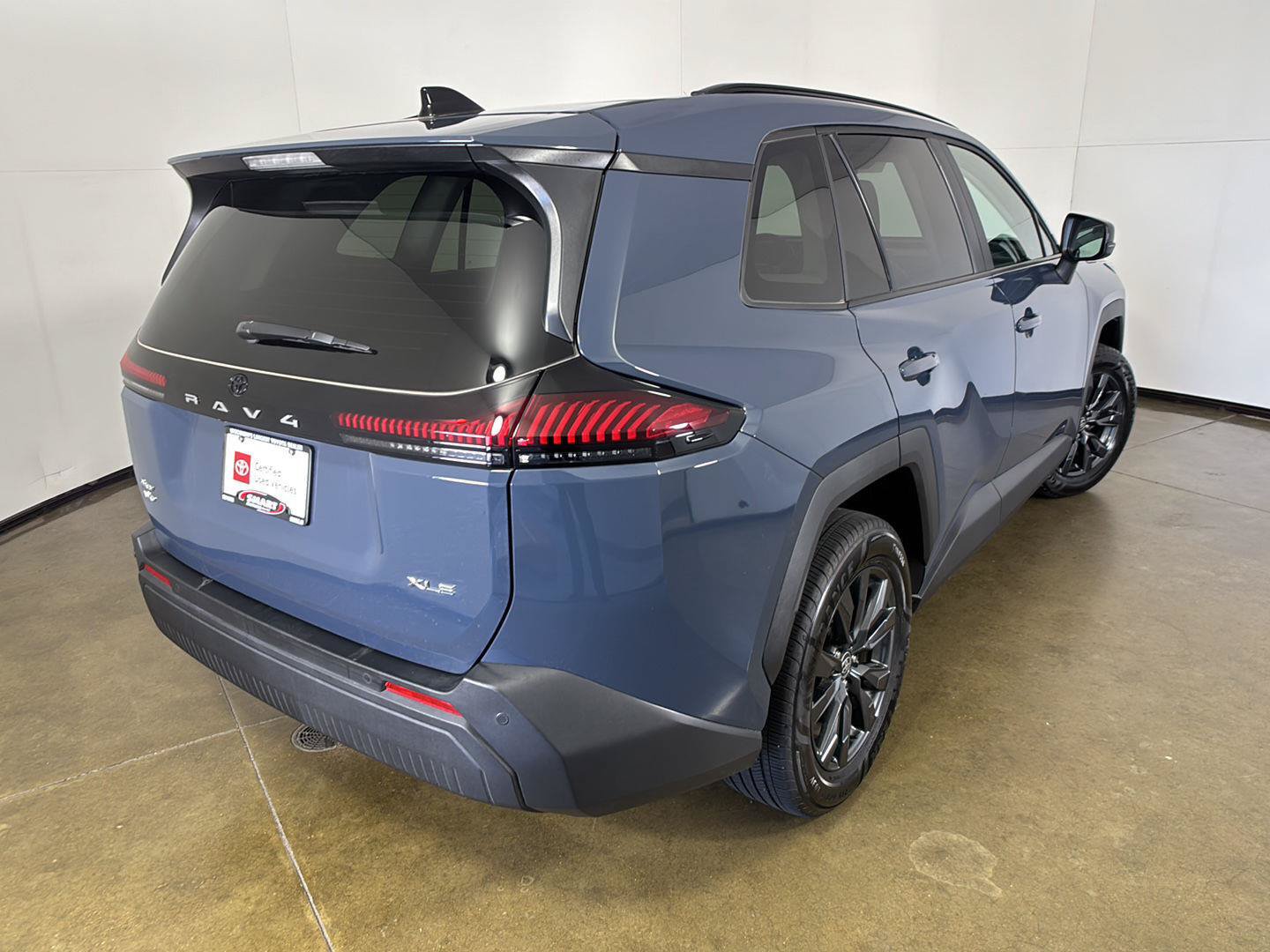 Used 2026 Toyota RAV4 XLE Premium AWD/4WD image 10