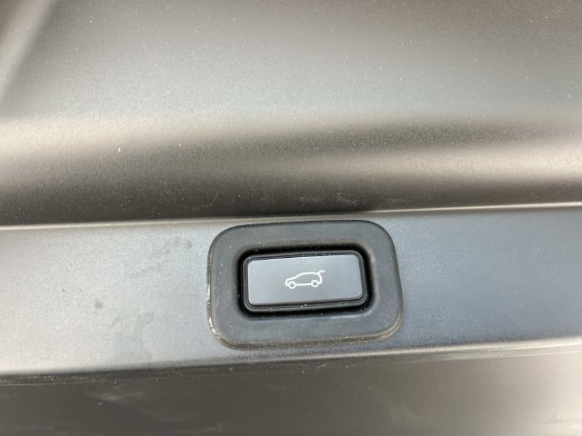 Used 2023 Land Rover Range Rover SE AWD/4WD image 13