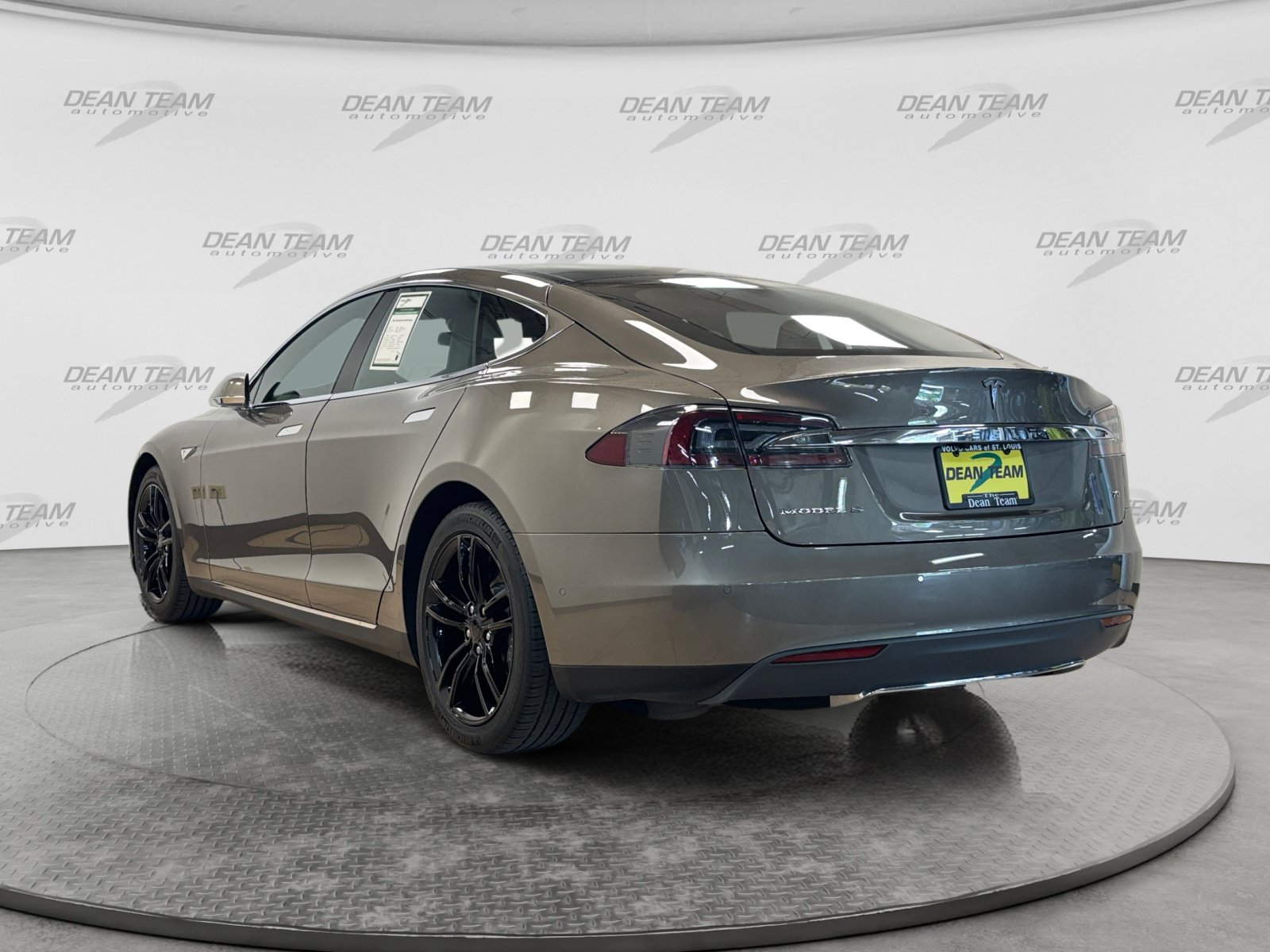 Used 2015 Tesla Model S 85 RWD image 5