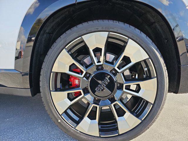 Certified 2024 BMW XM image 34