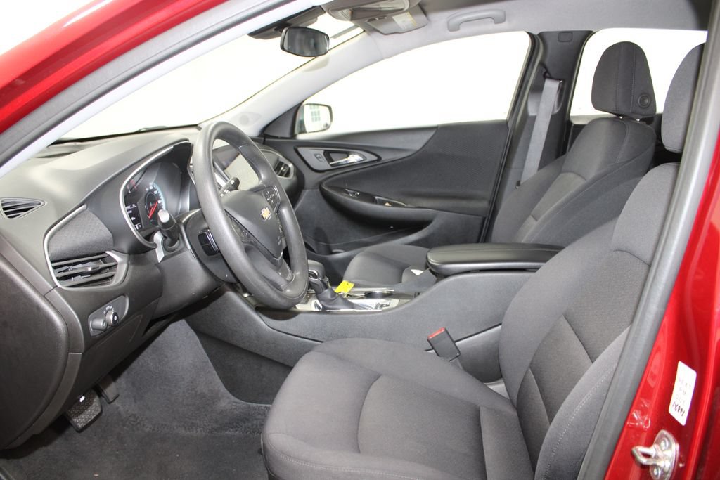 Used 2025 Chevrolet Malibu LT FWD image 16