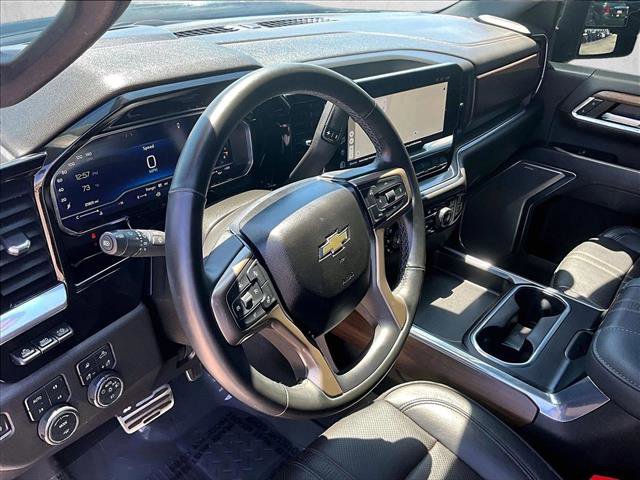 Used 2024 Chevrolet Silverado 2500 High Country w/ Technology Package AWD/4WD image 14
