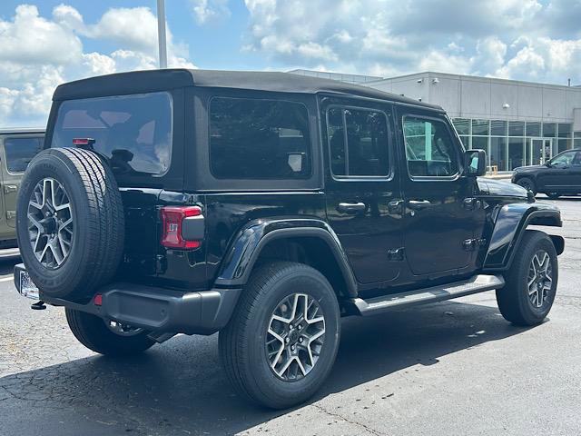Used 2025 Jeep Wrangler Unlimited Sahara AWD/4WD image 3