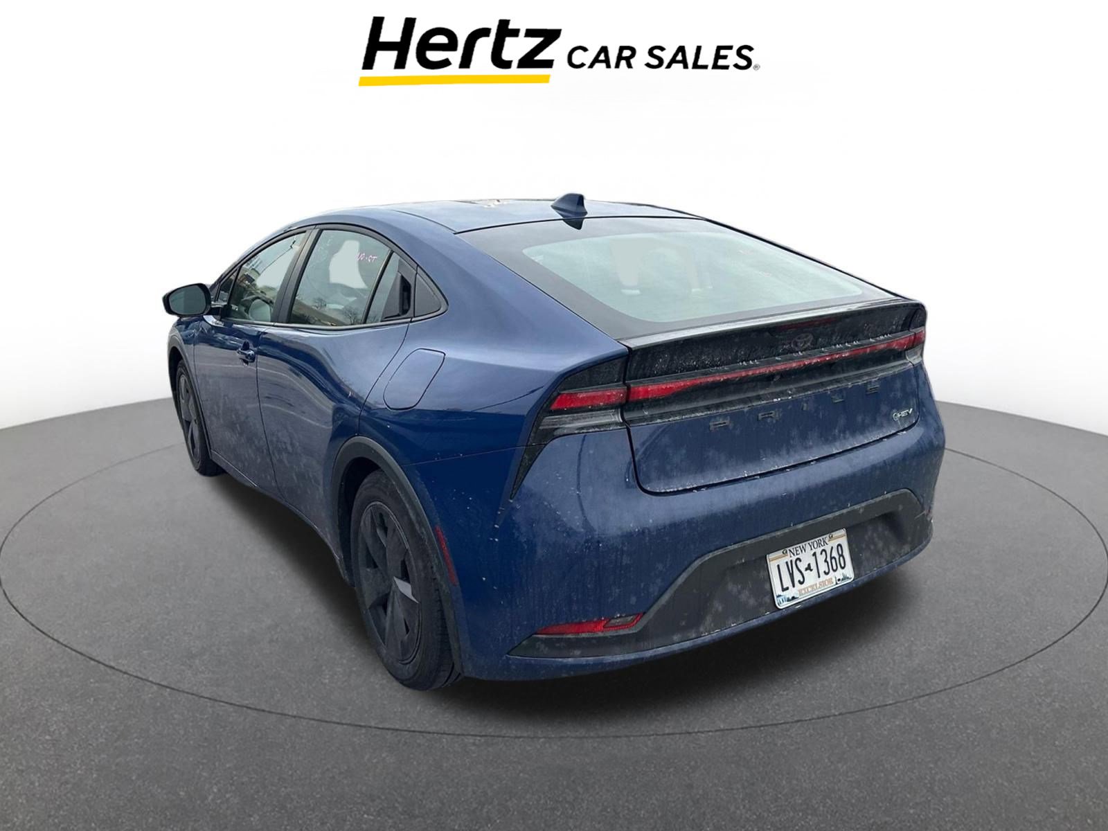 Used 2025 Toyota Prius LE image 4