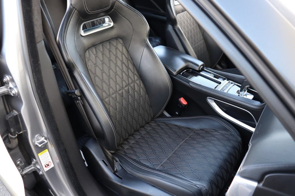 Used 2020 Jaguar F-PACE SVR AWD/4WD image 35