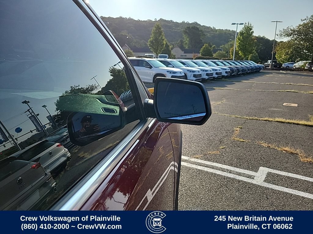 Used 2017 GMC Acadia SLT AWD/4WD image 34