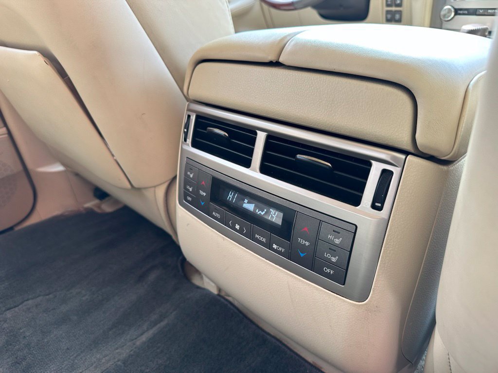 Used 2013 Lexus LX 570 4WD image 42