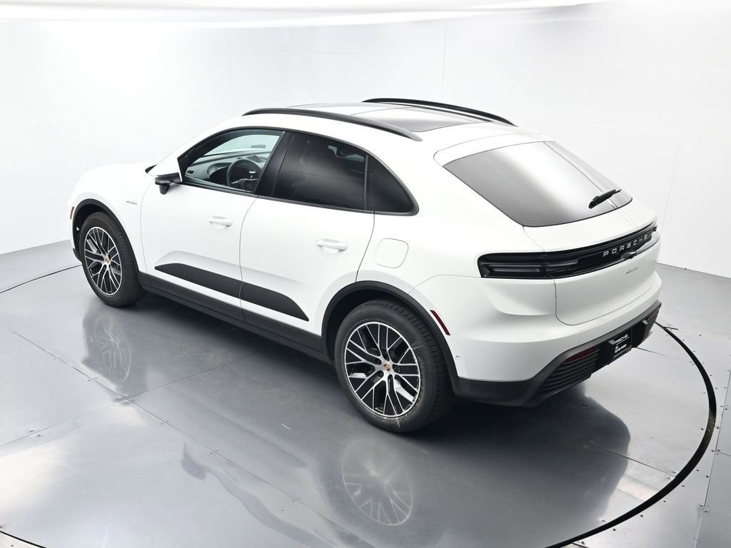 Certified 2025 Porsche Macan Electric image 36