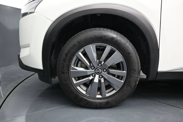 Used 2025 Nissan Pathfinder SV FWD image 16